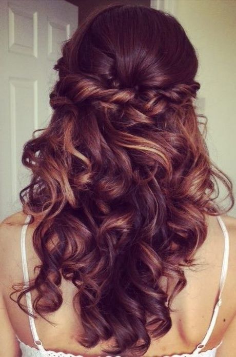 cute-curly-hairstyles-for-homecoming-14_11 Cute curly hairstyles for homecoming