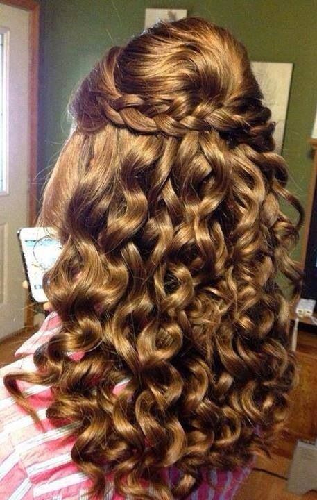 cute-curly-hairstyles-for-homecoming-14_2 Cute curly hairstyles for homecoming