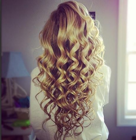 cute-curly-hairstyles-for-homecoming-14_5 Cute curly hairstyles for homecoming