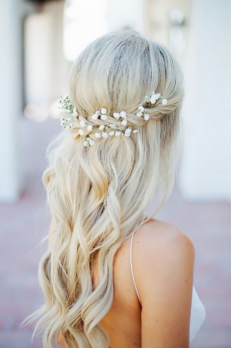 easy-bridesmaid-hairstyles-11_16 Easy bridesmaid hairstyles