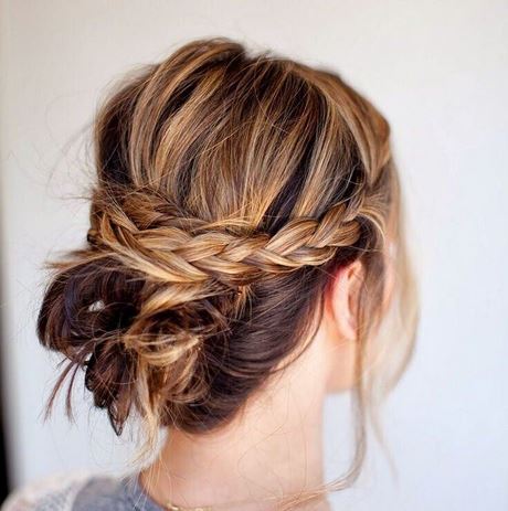 easy-updos-for-mid-length-hair-02_4 Easy updos for mid length hair