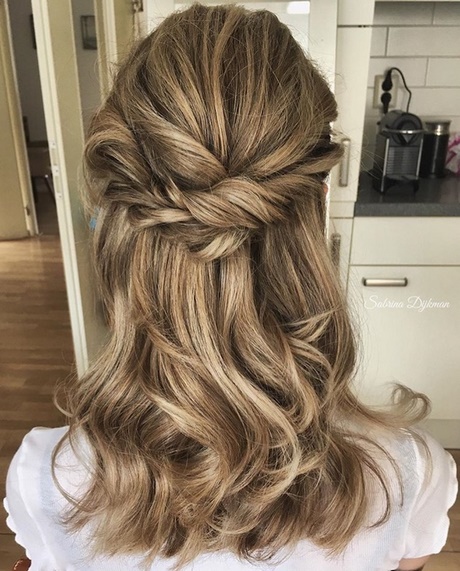 hairstyle-bridesmaid-2018-79_2 Hairstyle bridesmaid 2018