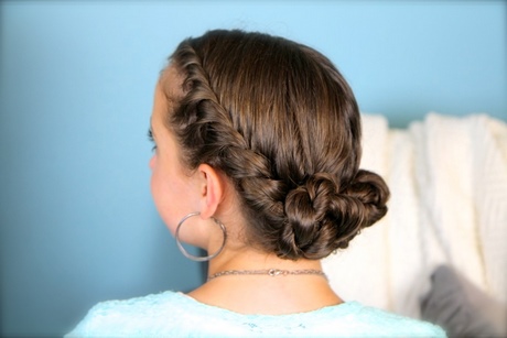 homecoming-bun-hairstyles-05_18 Homecoming bun hairstyles