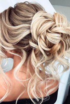 prom-hairstyles-for-blonde-hair-21_4 Prom hairstyles for blonde hair