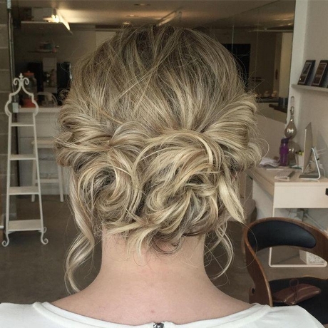 prom-hairstyles-for-curly-hair-updo-69_11 Prom hairstyles for curly hair updo