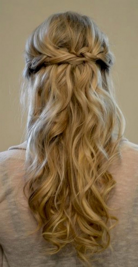 simple-curly-prom-hairstyles-54_11 Simple curly prom hairstyles