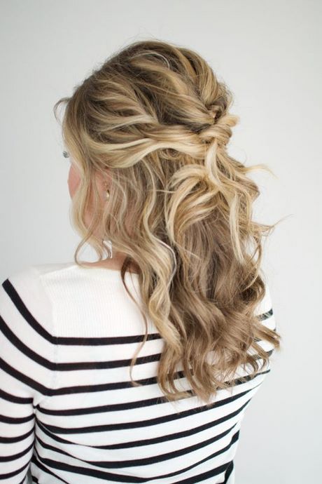 simple-prom-hairstyles-for-medium-hair-15_18 Simple prom hairstyles for medium hair