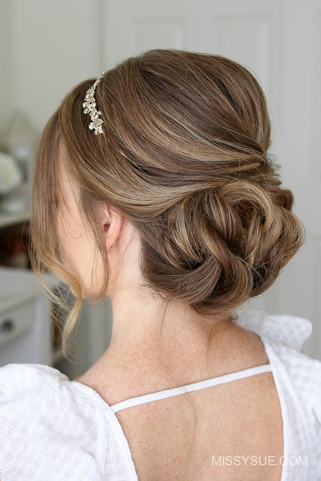 simple-prom-hairstyles-updos-04_18 Simple prom hairstyles updos