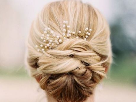 simple-wedding-hairstyles-for-bridesmaids-67_17 Simple wedding hairstyles for bridesmaids