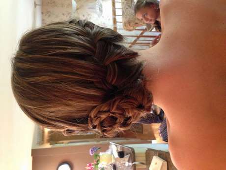 updo-hairstyles-for-graduation-57_13 Updo hairstyles for graduation