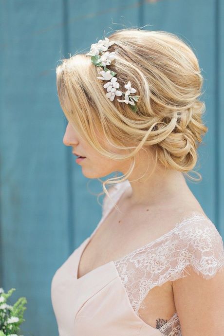 updo-hairstyles-for-wedding-bridesmaid-95_17 Updo hairstyles for wedding bridesmaid