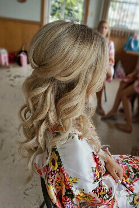 wedding-hairstyles-for-teenage-bridesmaids-14_18 Wedding hairstyles for teenage bridesmaids