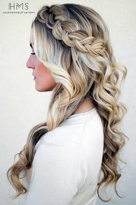 cute-down-hairstyles-for-medium-hair-14_16 Cute down hairstyles for medium hair