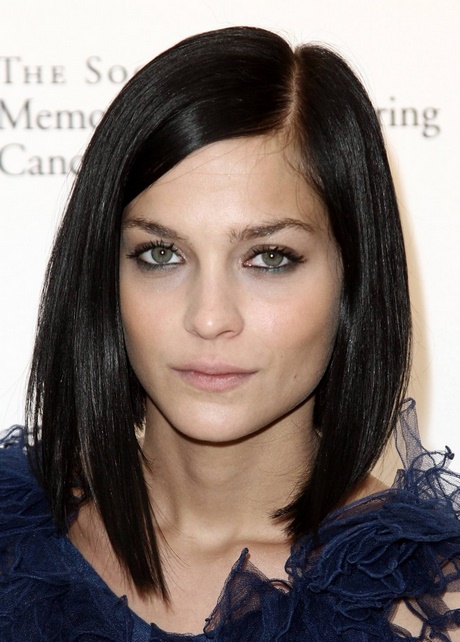 medium-length-hairstyles-dark-hair-63_18 Medium length hairstyles dark hair