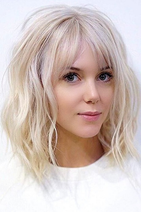 Shoulder Length Hair With A Fringe