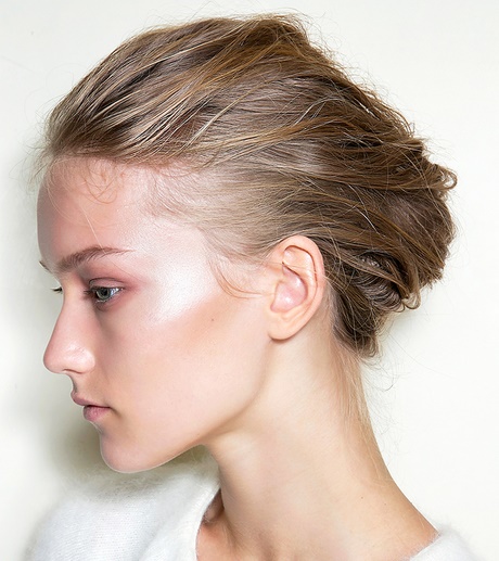 updo-hairstyles-for-thick-hair-23_15 Updo hairstyles for thick hair