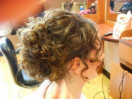 updos-for-long-curly-hair-75_3 Updos for long curly hair