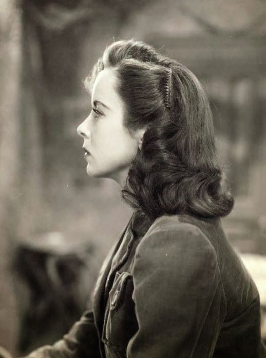 1940s-long-hairstyles-51_14 1940s long hairstyles