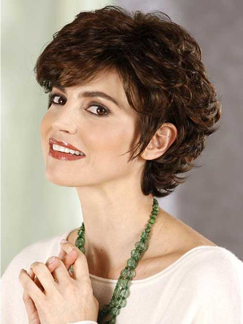 hairstyle-for-wavy-hair-with-round-face-10_11 Hairstyle for wavy hair with round face