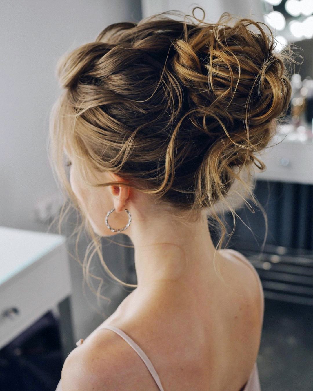 short-hairstyles-updos-for-wedding-53_4 Short hairstyles updos for wedding