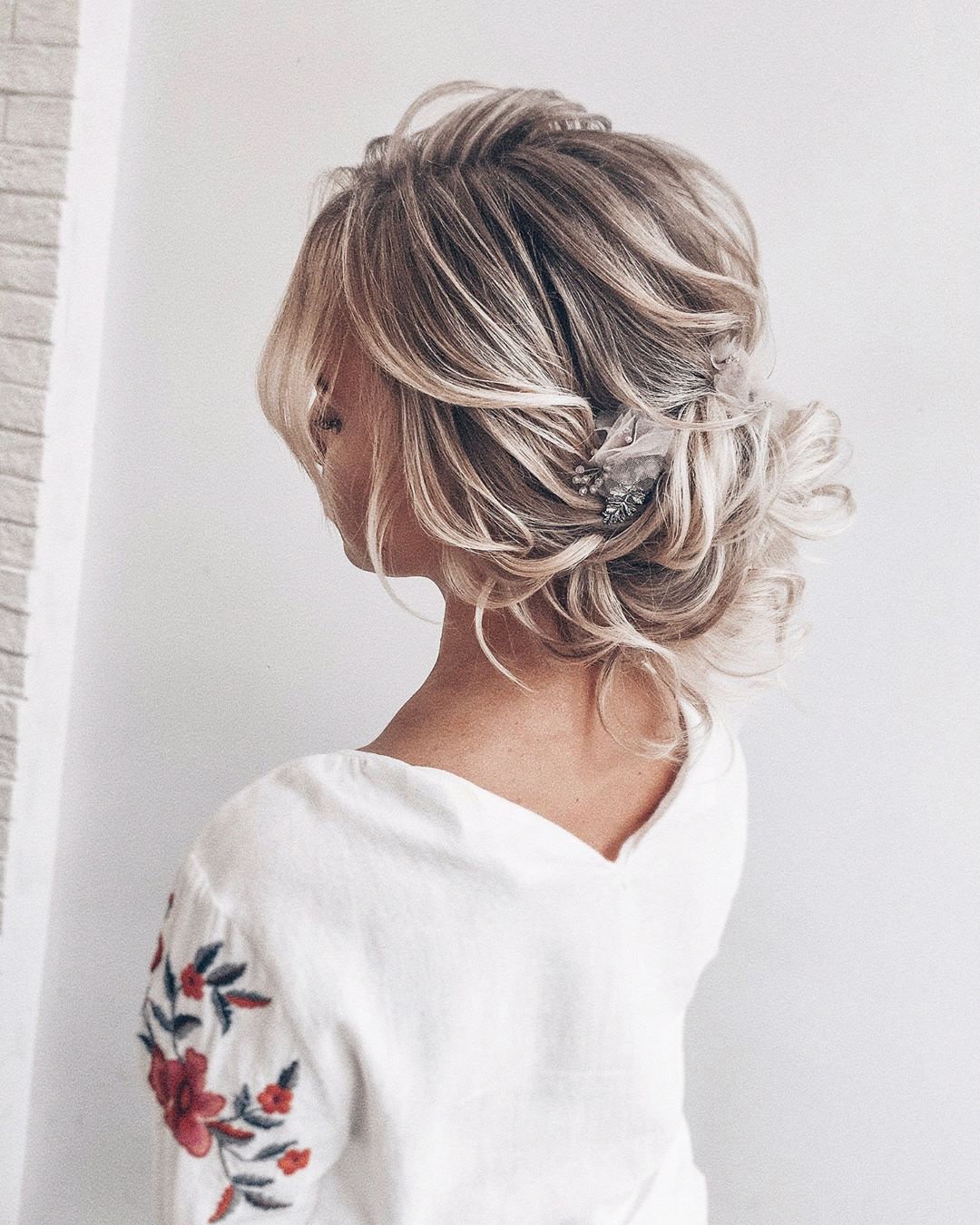 short-wavy-hair-updo-19_13 Short wavy hair updo