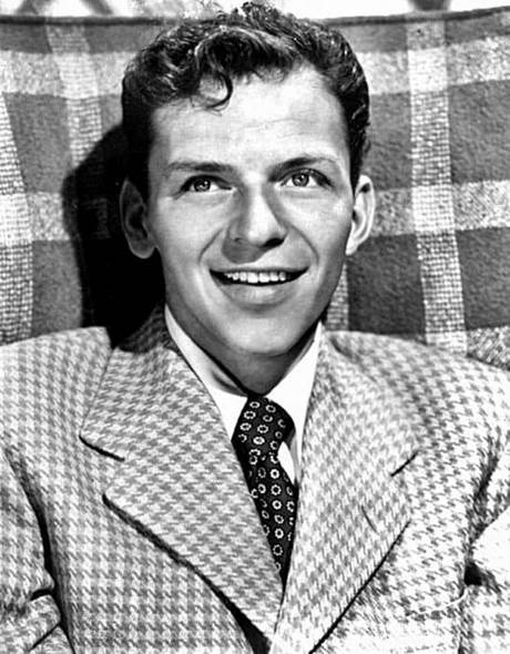 1940s-curly-hair-59_15 1940s curly hair