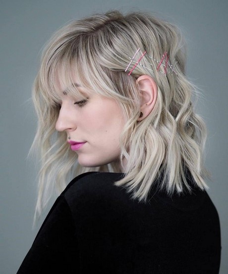 hairstyles-with-side-bangs-48_3 Hairstyles with side bangs