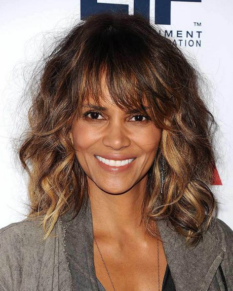 ladies-long-hairstyles-with-fringe-93_11 Ladies long hairstyles with fringe