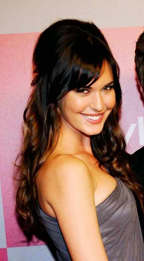 layered-hairstyles-for-long-hair-with-side-fringe-98_9 Layered hairstyles for long hair with side fringe