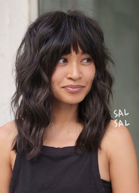 modern-haircuts-with-bangs-21_14 Modern haircuts with bangs