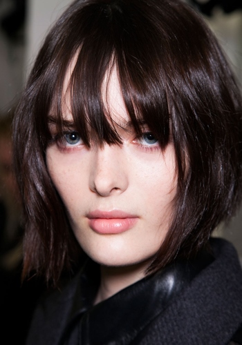 short-hairstyles-with-full-fringe-95 Short hairstyles with full fringe