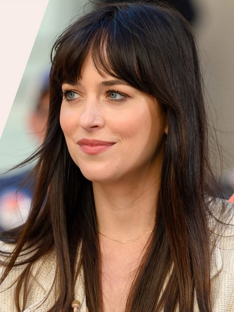 straight-hairstyles-with-bangs-78_4 Straight hairstyles with bangs