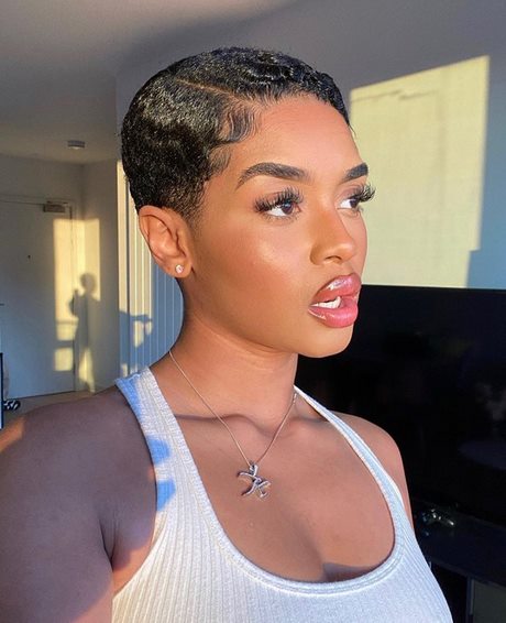 womens-short-haircuts-with-bangs-52_2 Womens short haircuts with bangs