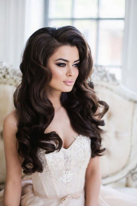 hairstyles-for-wedding-day-long-hair-08_13 Hairstyles for wedding day long hair