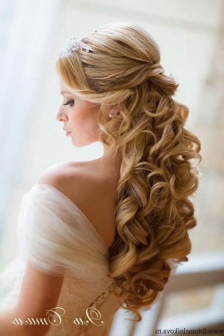 hairstyles-for-wedding-day-long-hair-08_8 Hairstyles for wedding day long hair