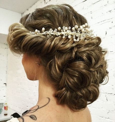 hairstyles-updos-wedding-17_3 Hairstyles updos wedding