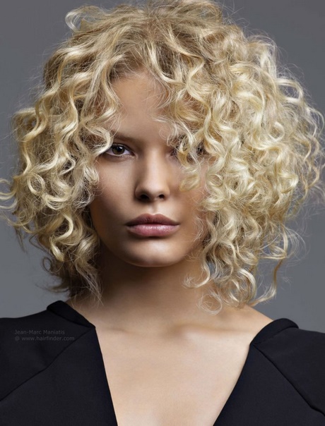 2018-curly-hairstyles-89_15 2018 curly hairstyles