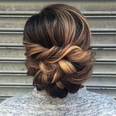 bridesmaid-updos-2018-01_18 Bridesmaid updos 2018