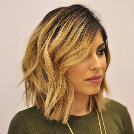hairstyles-bobs-2018-35_9 Hairstyles bobs 2018