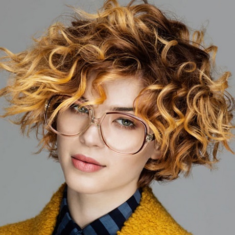 hairstyles-for-curly-hair-2018-19_7 Hairstyles for curly hair 2018