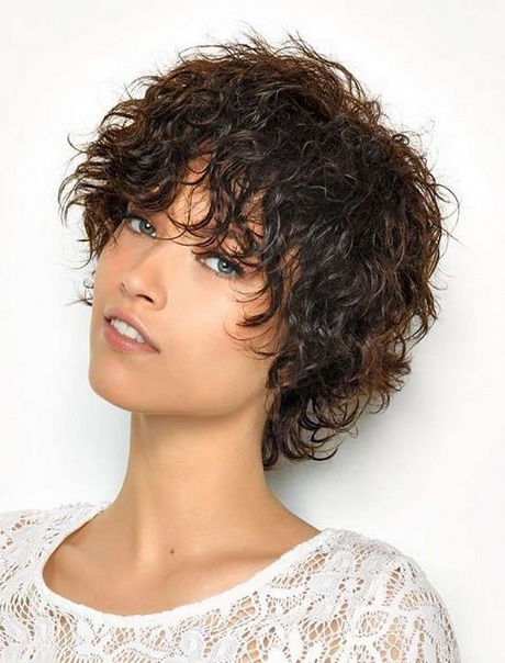 short-curly-haircuts-2018-20_7 Short curly haircuts 2018