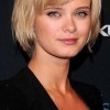 Short hairstyles for straight hair round face