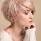 Pictures of womens short haircuts