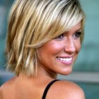 Short haircuts for thinning hair on top